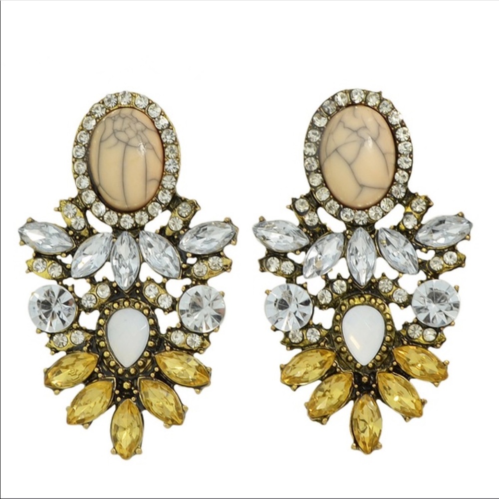 Any 3 earrings for $25🎊 NWOT